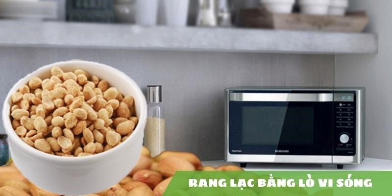 Rang lạc bằng lò vi sóng