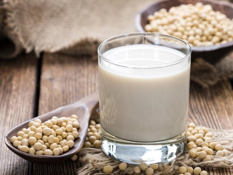 Uống sữa đậu nành thường xuyên có lợi ích gì?