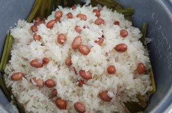 Hiểu rõ cách nấu xôi đậu phộng bằng nồi cơm điện đơn giản - Chuối Xanh Reviews