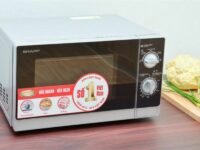 Lò Vi Sóng Sharp R-205VN công suất 800W, dung tích 20L
