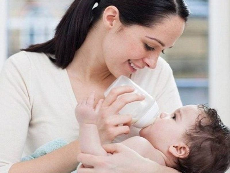 Mẹ bỉm nên vắt sữa dùng tay khi nào? Mẹ bỉm nên vắt sữa dùng tay khi nào?