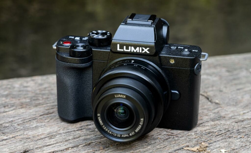 Máy Ảnh Panasonic Lumix G100