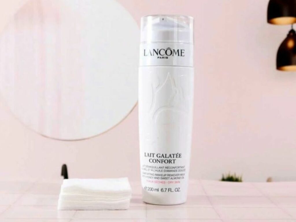 Nước tẩy trang Lancome làm sạch nhanh chóng