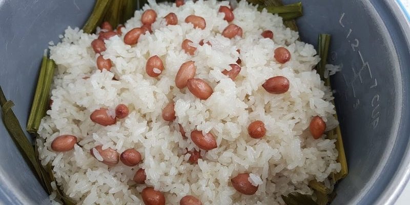 Cách nấu XÔI ĐẬU PHỘNG nồi cơm điện thơm ngon đơn giản